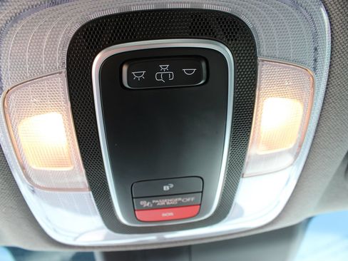Used 2023 Hyundai Elantra SEL w/ Convenience Package FWD image 22