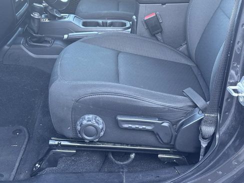 Used 2021 Jeep Wrangler Unlimited Sport image 26