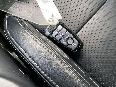 Used 2024 Ford Mustang GT Premium image 18