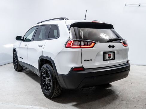 Used 2023 Jeep Cherokee Altitude Lux AWD/4WD image 3