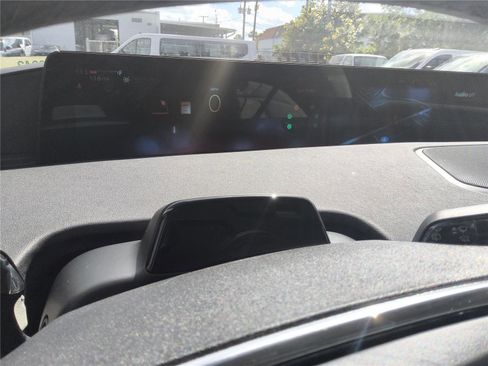 New 2026 Lincoln Navigator L Premier image 31