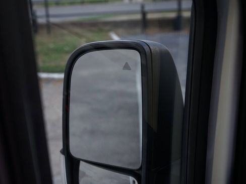 Used 2022 Mercedes-Benz Sprinter 3500 image 21