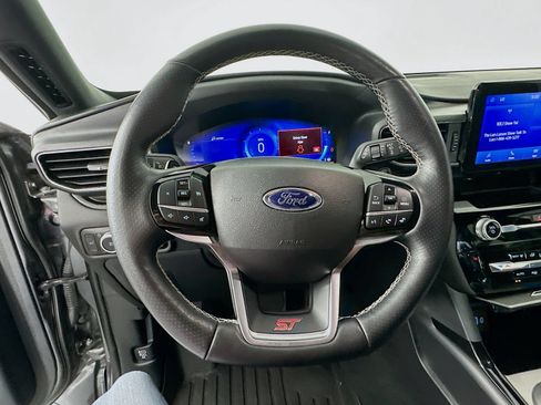 Used 2023 Ford Explorer ST AWD/4WD image 11