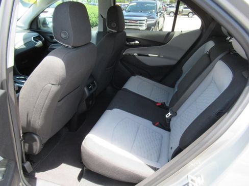 Used 2018 Chevrolet Equinox LT FWD image 32
