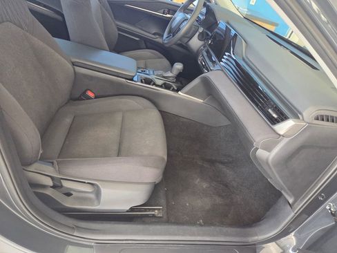 Used 2025 Toyota Camry LE FWD image 20