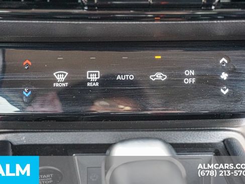 Used 2025 Nissan Kicks SR FWD image 42