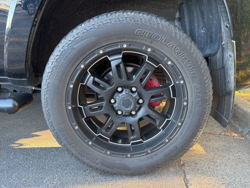 Used 2018 Toyota 4Runner SR5 Premium image 9