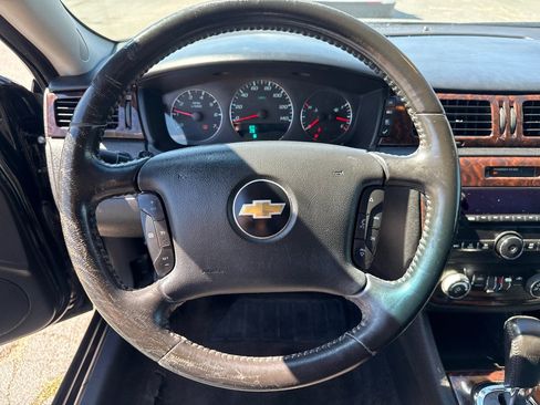 Used 2014 Chevrolet Impala LT w/ LT Sunroof Package FWD image 14