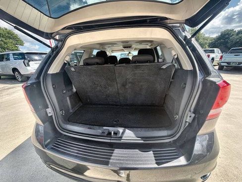 Used 2019 Dodge Journey SE w/ Premium Group FWD image 24