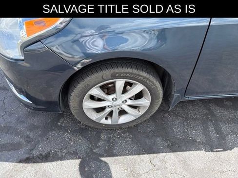 Used 2017 Nissan Versa FWD image 18