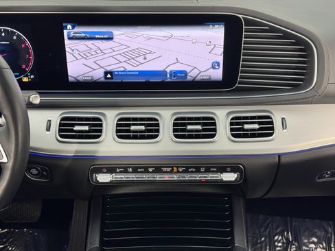 Used 2024 Mercedes-Benz GLS 450 4MATIC image 26