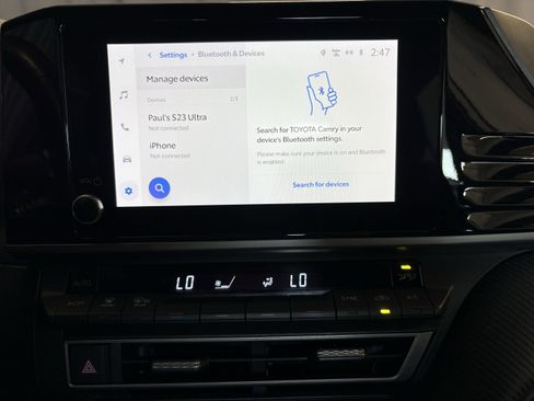 Used 2025 Toyota Camry SE image 11