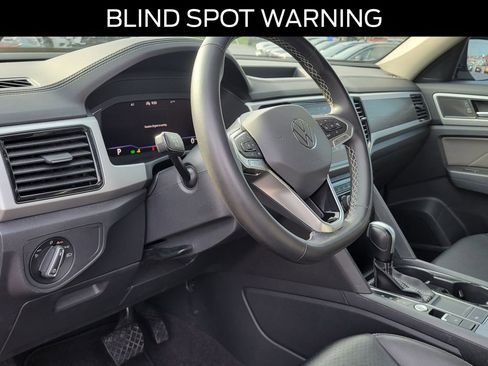 Used 2022 Volkswagen Atlas SE w/ Black Wheel Package FWD image 19
