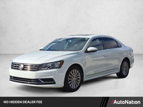 Used 2016 Volkswagen Passat 1.8T SE FWD image 1
