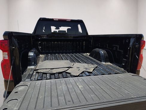 Used 2025 Chevrolet Silverado 1500 LT AWD/4WD image 13