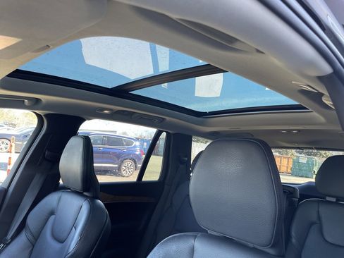Used 2023 Volvo XC90 B6 Plus image 26