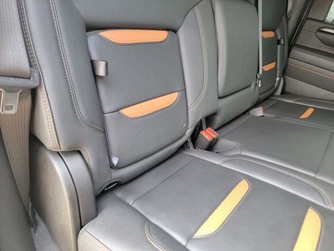 Used 2025 GMC Sierra 2500 AT4 w/ AT4 Premium Plus Package AWD/4WD image 12