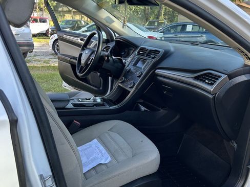 Used 2019 Ford Fusion S FWD image 13