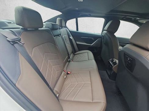 Used 2024 BMW 530i RWD image 19