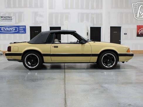 Used 1987 Ford Mustang LX RWD image 33