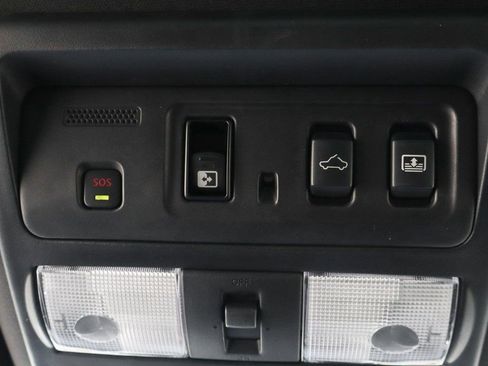 Used 2023 Nissan Titan PRO-4X w/ Pro-4x Convenience Package image 31