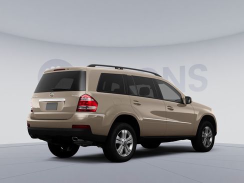 Used 2010 Mercedes-Benz GL 550 4MATIC image 4