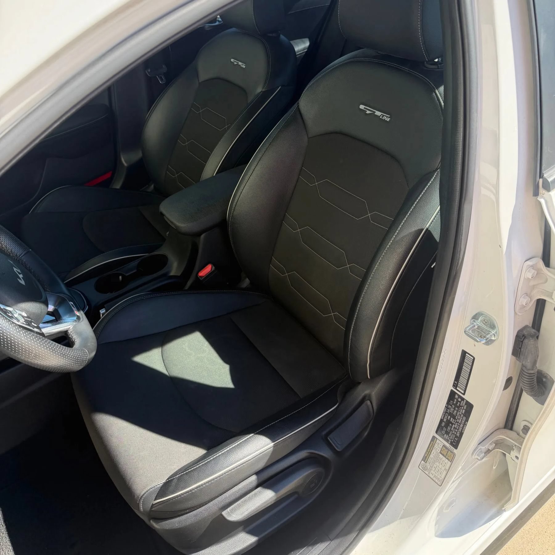 Used 2022 Kia Forte GT-Line FWD image 6