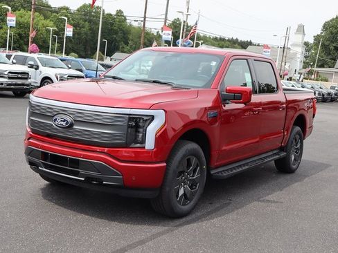 New 2025 Ford F150 Lightning Lariat w/ Max Trailer Tow Package image 18