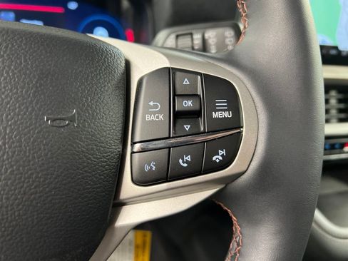 New 2026 Ford Explorer Active w/ Active Comfort Package AWD/4WD image 17