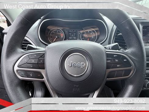 Used 2019 Jeep Cherokee Latitude w/ Popular Appearance Group image 11