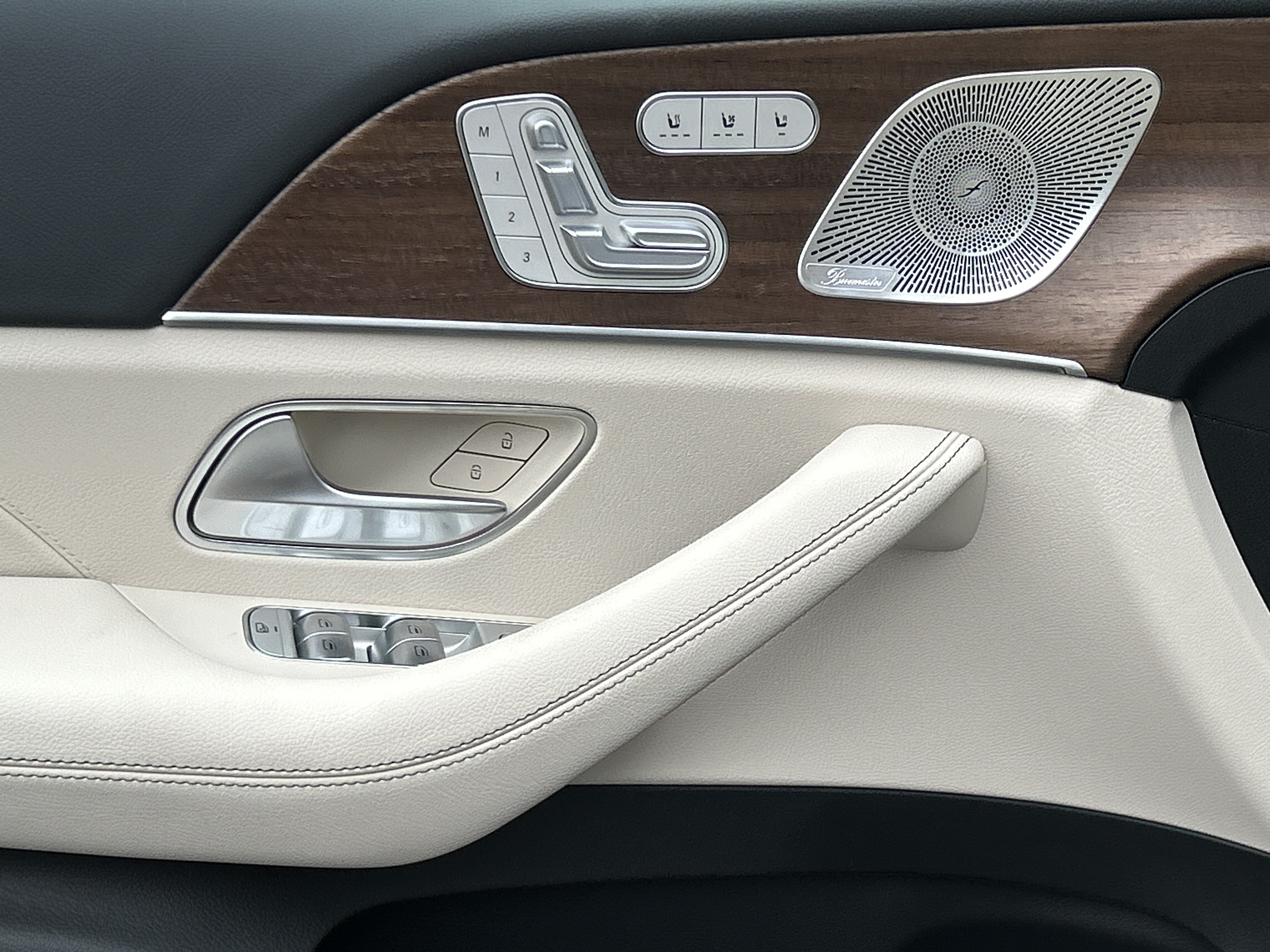 New 2026 Mercedes-Benz GLS 450 4MATIC image 18