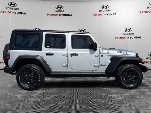 Used 2023 Jeep Wrangler Unlimited w/ Cold Weather Group AWD/4WD image 2