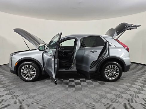 Used 2024 Cadillac XT4 Premium Luxury image 15