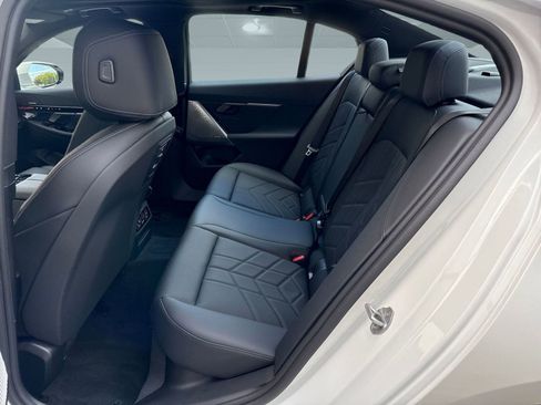 Used 2026 BMW 530i 530i w/ Premium Package image 13