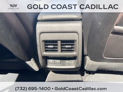 Used 2019 Cadillac XT4 Premium Luxury w/ Cold Weather Package FWD image 9