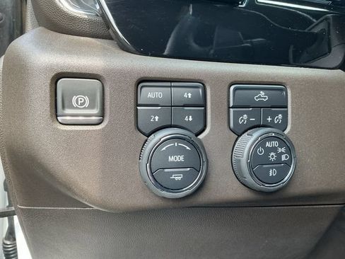 Used 2025 Chevrolet Silverado 1500 RST AWD/4WD image 29