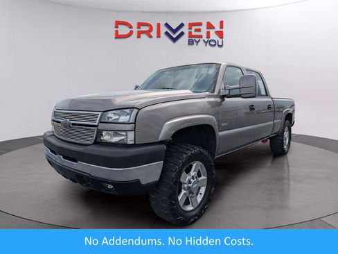 Used 2007 Chevrolet Silverado 2500 LT w/ Heavy-Duty Power Package image 1