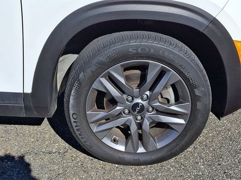 Used 2023 Kia Seltos LX AWD/4WD image 9