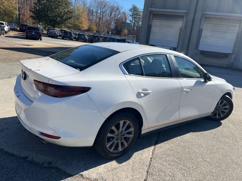 Used 2021 MAZDA MAZDA3 s image 10