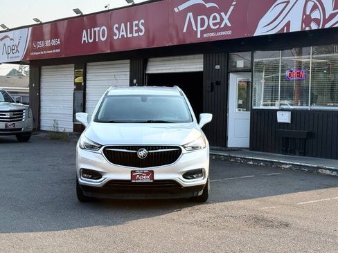 Used 2020 Buick Enclave Essence FWD image 4