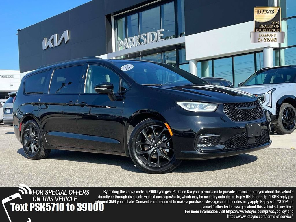 Used 2025 Chrysler Pacifica Limited FWD image 1