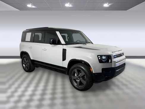 New 2026 Land Rover Defender 110 X-Dynamic SE AWD/4WD image 7