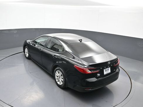 Certified 2025 Toyota Camry LE w/ Convenience Package FWD image 38