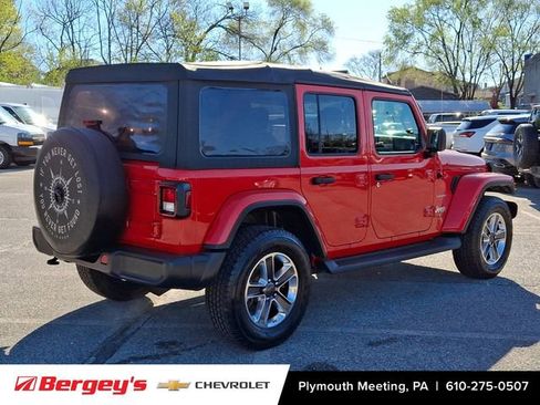 Used 2021 Jeep Wrangler Unlimited Sahara AWD/4WD image 8