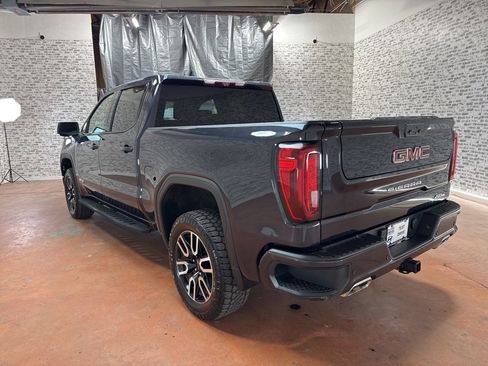 Used 2022 GMC Sierra 1500 AT4 w/ Technology Package image 5