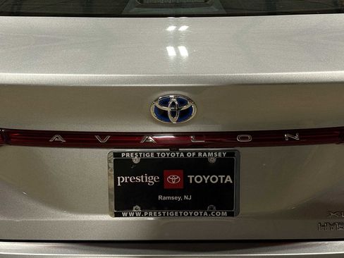 Certified 2019 Toyota Avalon XLE image 25