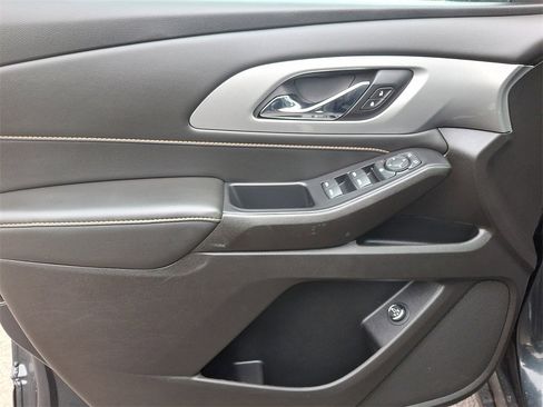 Certified 2021 Chevrolet Traverse LT w/ LPO, Floor Liner Package image 12