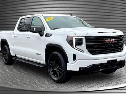 Used 2025 GMC Sierra 1500 Elevation w/ Elevation Premium Package