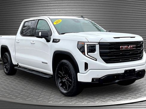 Used 2025 GMC Sierra 1500 Elevation w/ Elevation Premium Package image 1