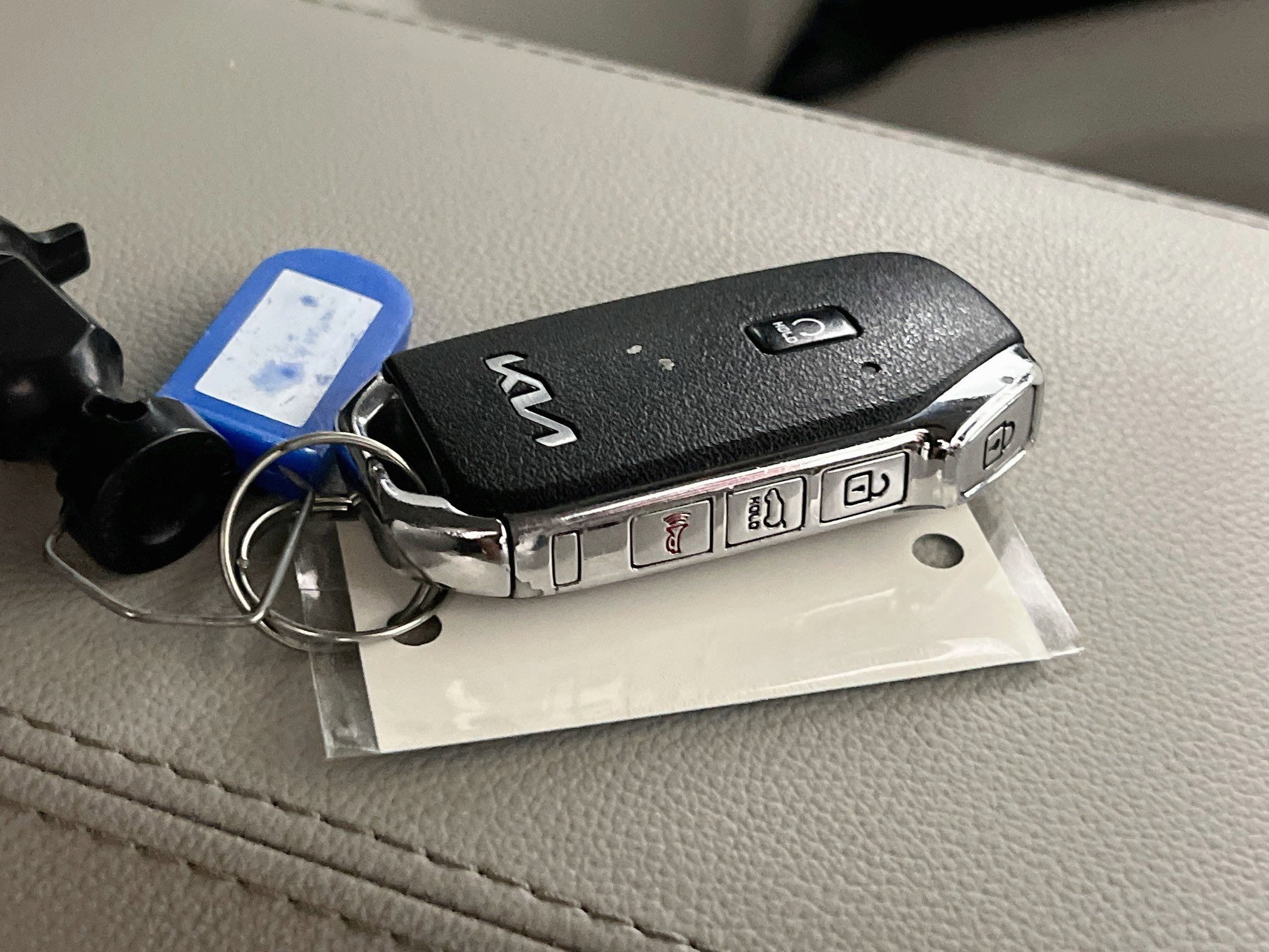Used 2025 Kia Sportage EX w/ Premium Package FWD image 36